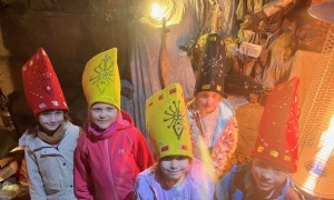 uczniowie w muzeum górali i zbójników