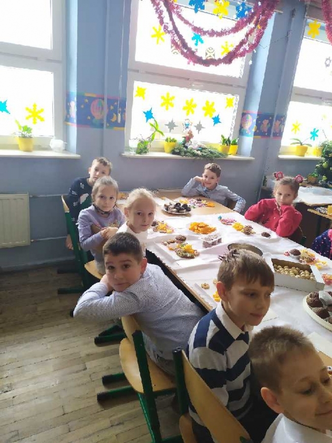 Szkoła Podstawowa Im Władysława Orkana W Porębie Wielkiej Wigilia klasy 2 a :) - Szkoła Podstawowa nr 2 im. Władysława Orkana w